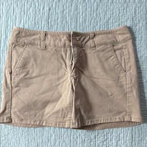 American Eagle Midi Khaki Shorts